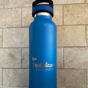 Basecamp Tundra Bottle Salesforce Trailblazer Community 20 oz. w/ Screw Top Lid